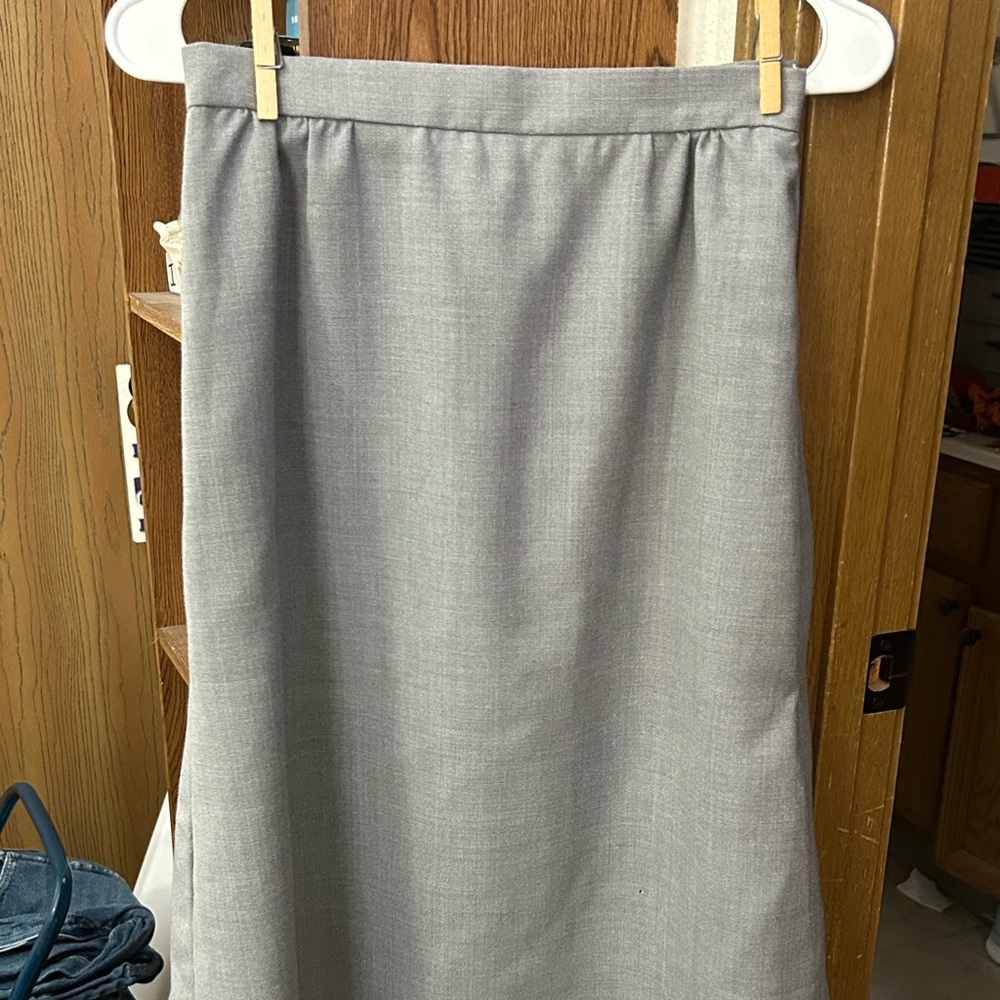 Women’s vintage skirt. Pretty gray color. Never worn